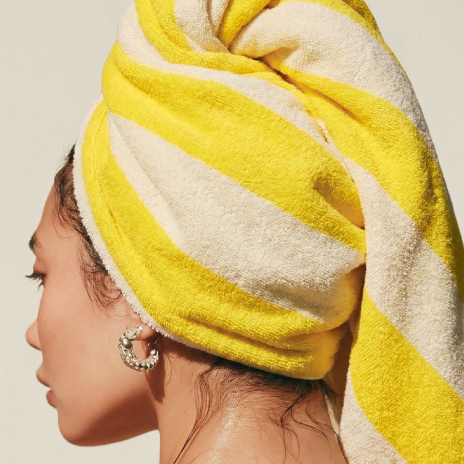The Magic of Microfiber Hair Towels: Why They’re a Must-Have for Faster Drying and Healthier Hair