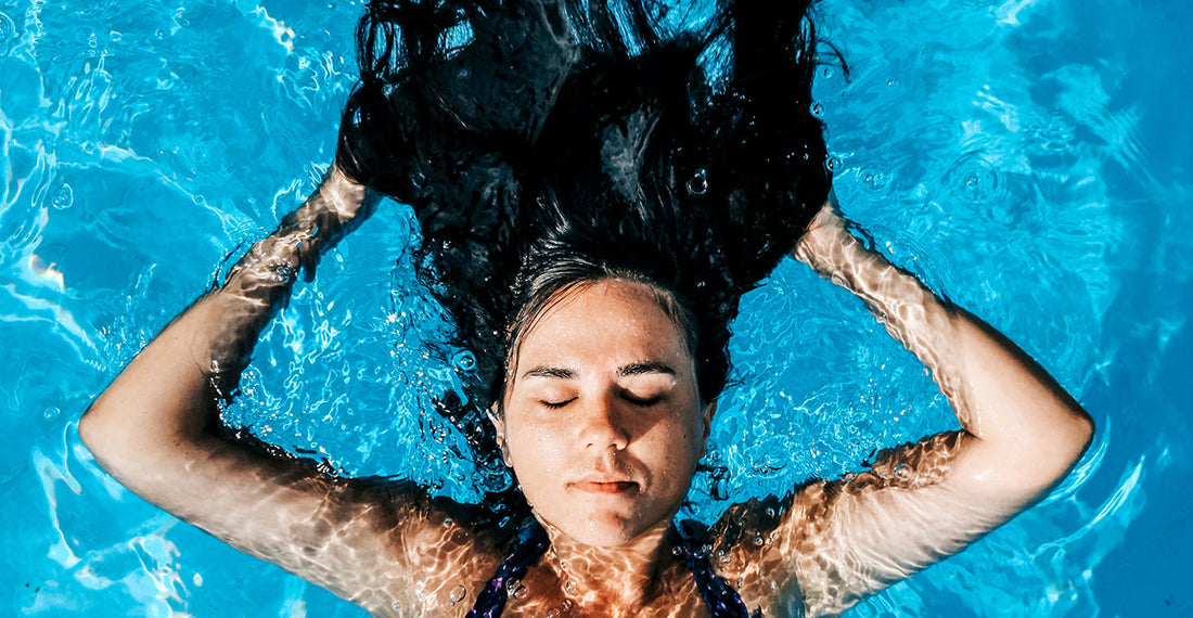 How to Protect Hair from Chlorine and Salt Water Before and After Swimming